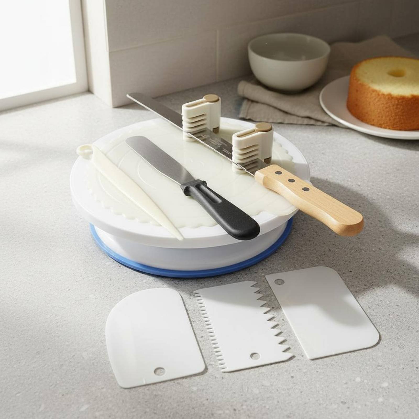 مجموعة أدوات تزيين الكيك مع قا - مراجعة Cake Decorating Turntable وسعره