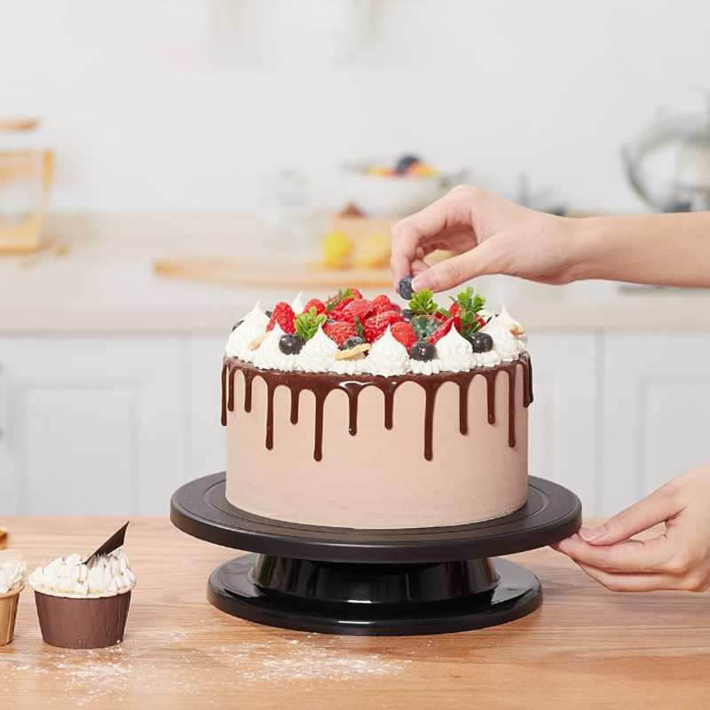 طقم تزيين الكيك مكون من 6 قطع  - مراجعة Cake Decorating Turntable وسعره